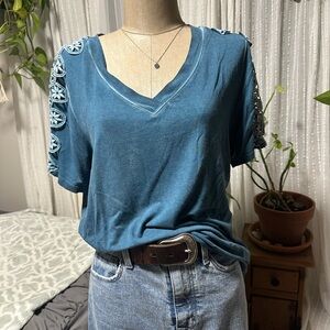 Wrangler Teal V-Neck Top with Embroidered Sleeves
